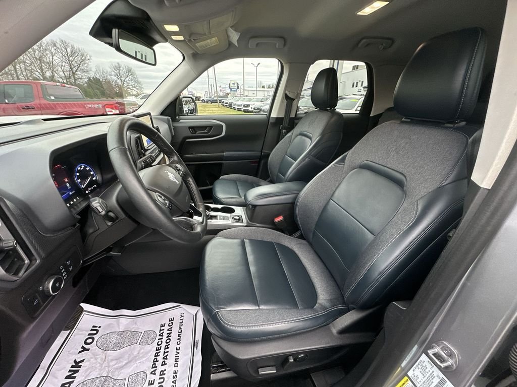 Used 2022 Silver Metallic Ford Outer Banks image 11