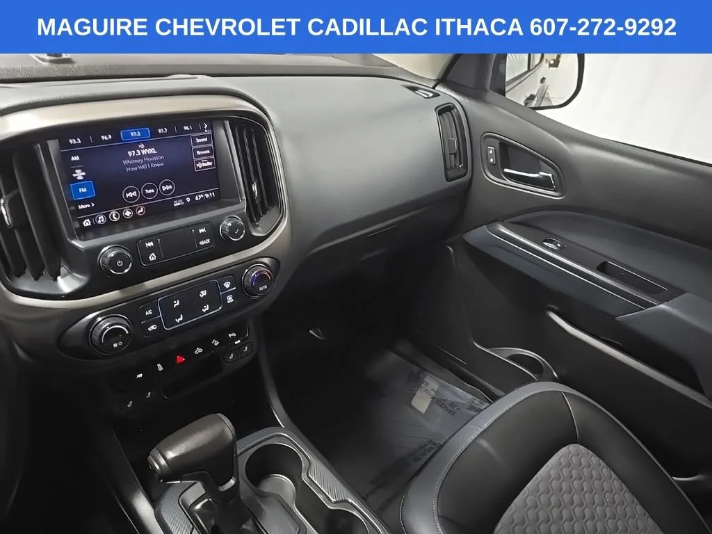 Used 2019 BLACK Chevrolet 4WD Z71 image 25