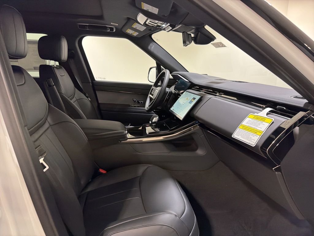 New 2026 Fuji White Land Rover Dynamic SE image 25