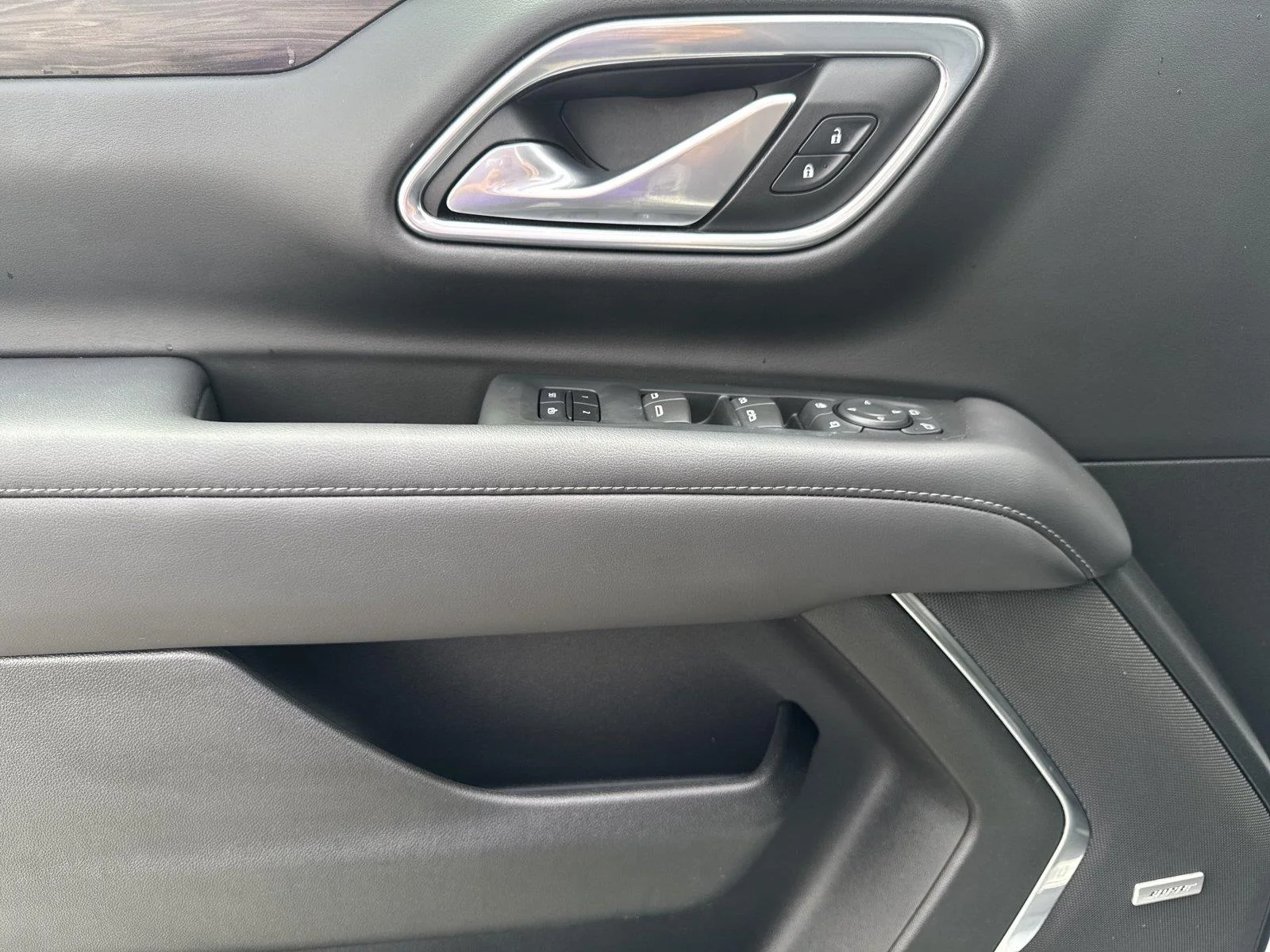 Used 2022 SUMMIT WHITE Chevrolet Z71 image 17