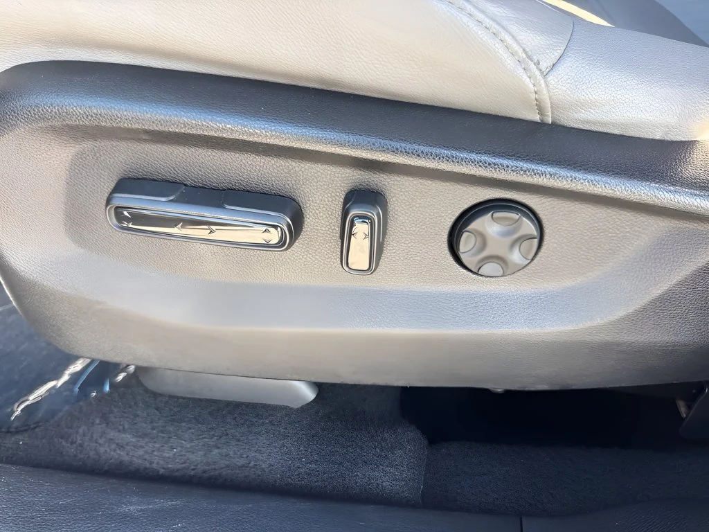 Used 2019  Honda Touring image 10
