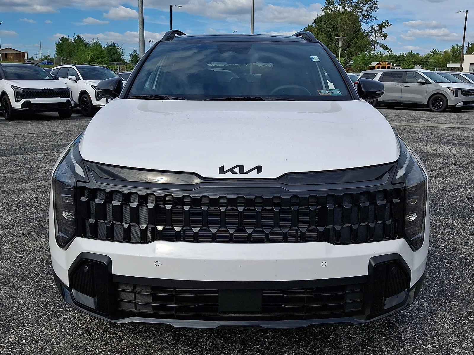 New 2027 White Kia X-Line image 3