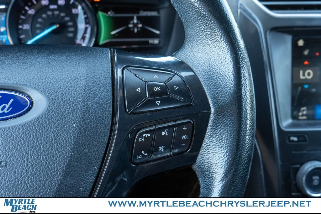 Used 2018 Oxford White Ford XLT image 27