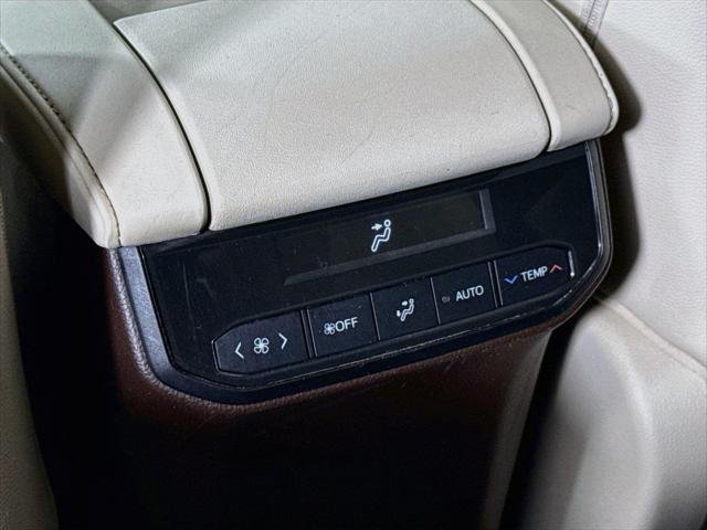 Certified Used 2021 MAGNETIC GRAY MET. Toyota  image 39