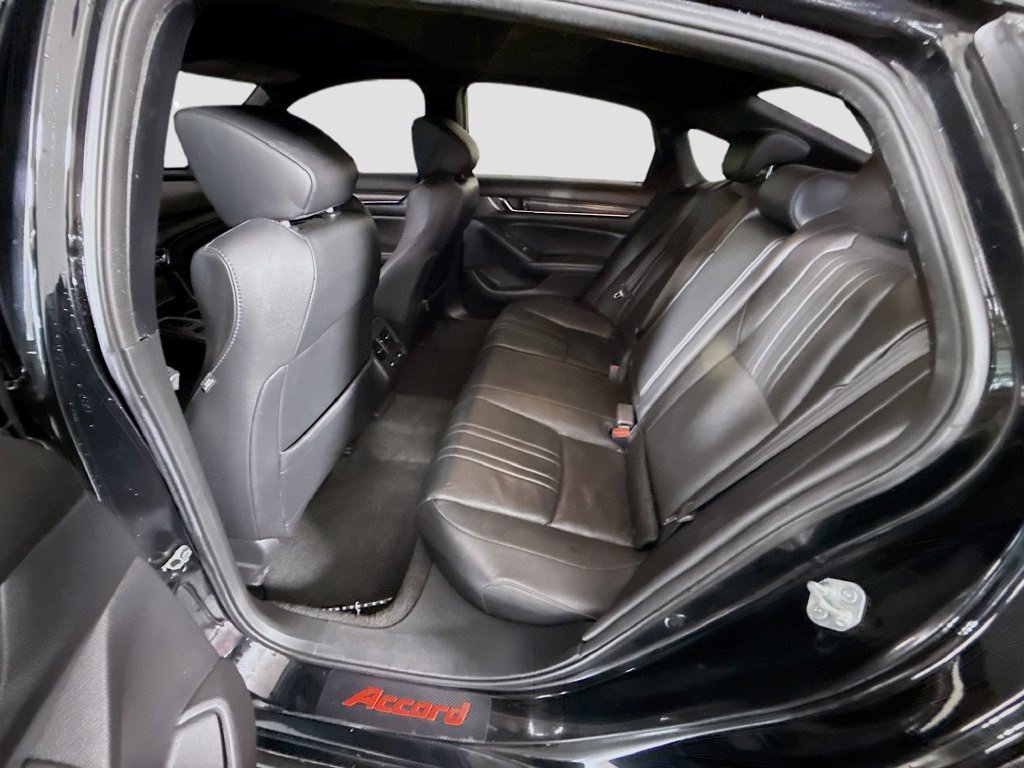 Used 2021 Crystal Black Pearl Honda Touring image 21