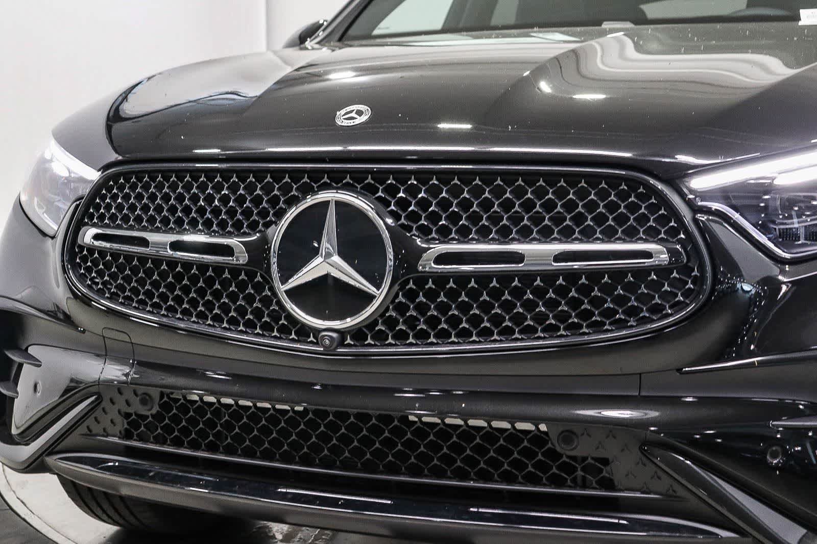 New 2026 Obsidian Black Metallic Mercedes-Benz GLC 300 image 8