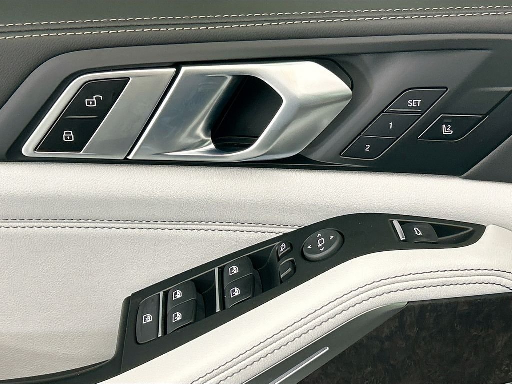 New 2026 Green Metallic BMW sDrive40i image 22