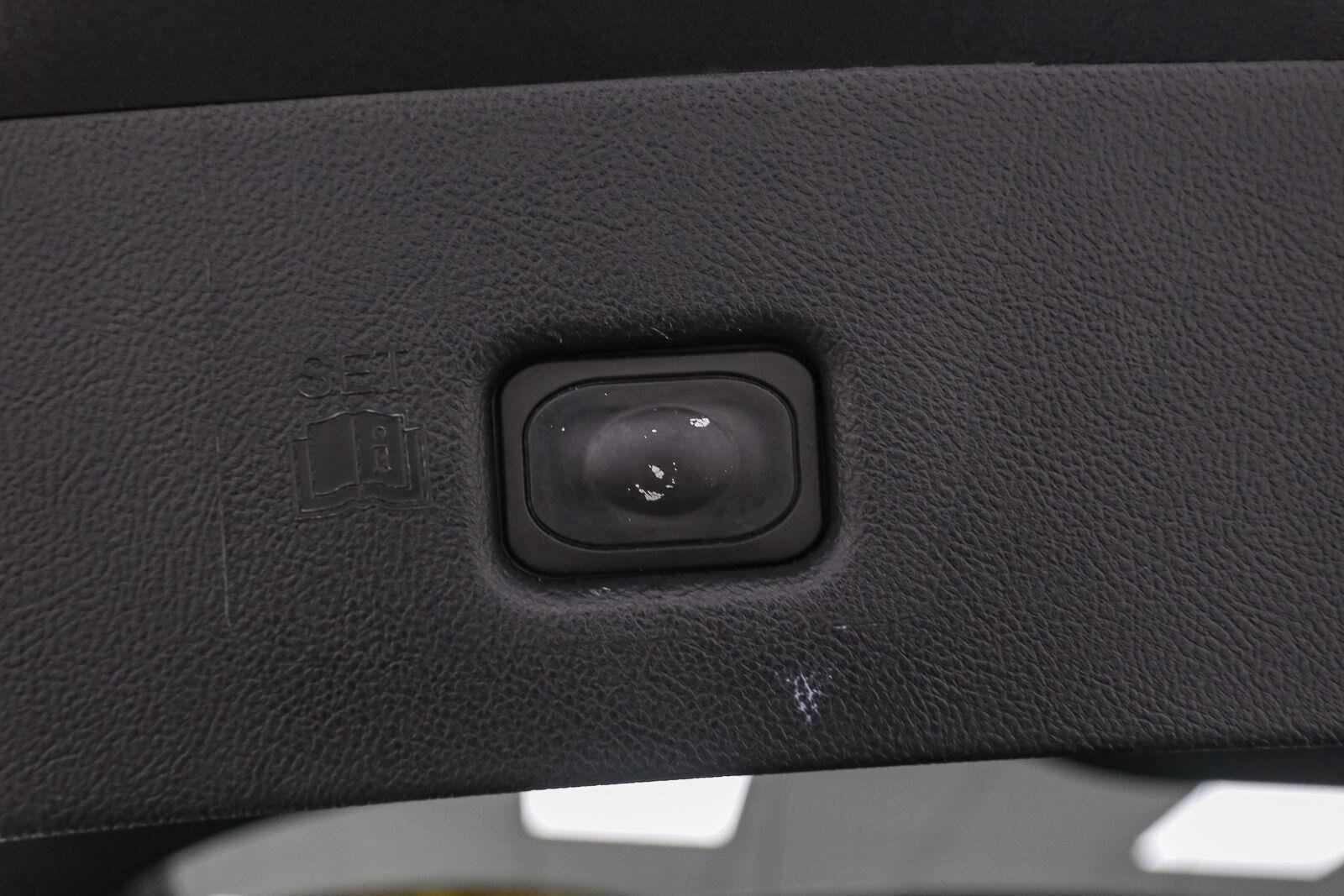 Used 2020 Magnetic Gray Lincoln Reserve image 14