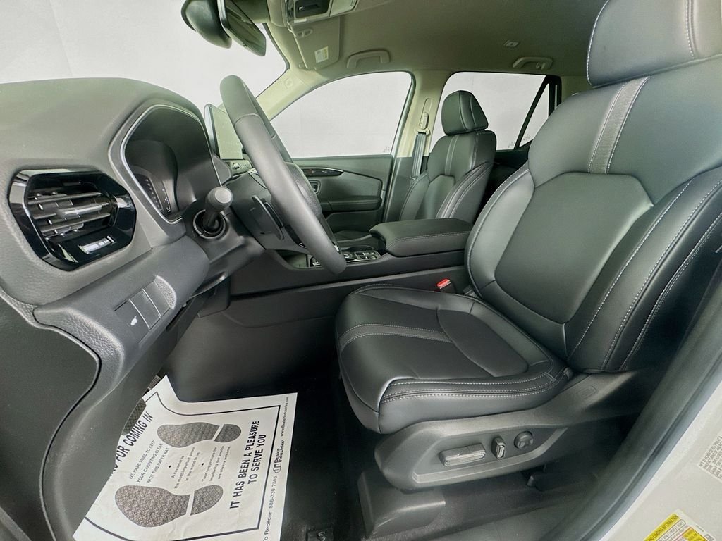 New 2026 Platinum White Pearl Honda RTL image 30