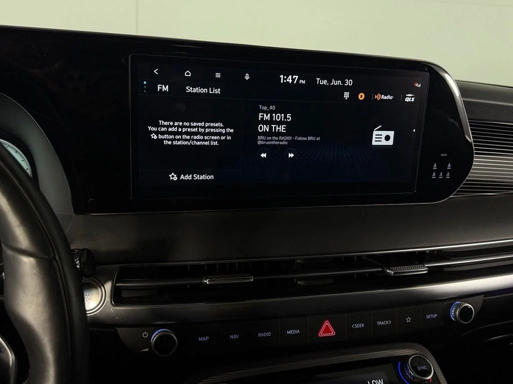 Used 2024 White Hyundai Calligraphy image 17