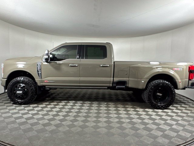 Used 2026 Gray Ford Platinum image 7