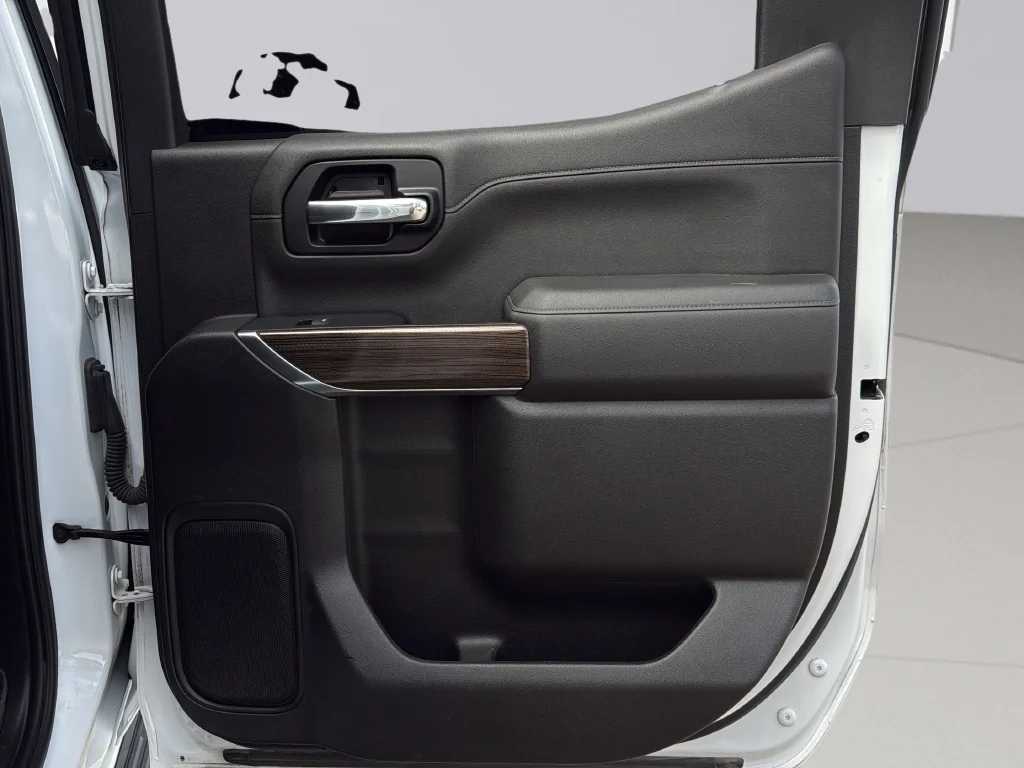 Used 2019 White Chevrolet LT Trail Boss image 28