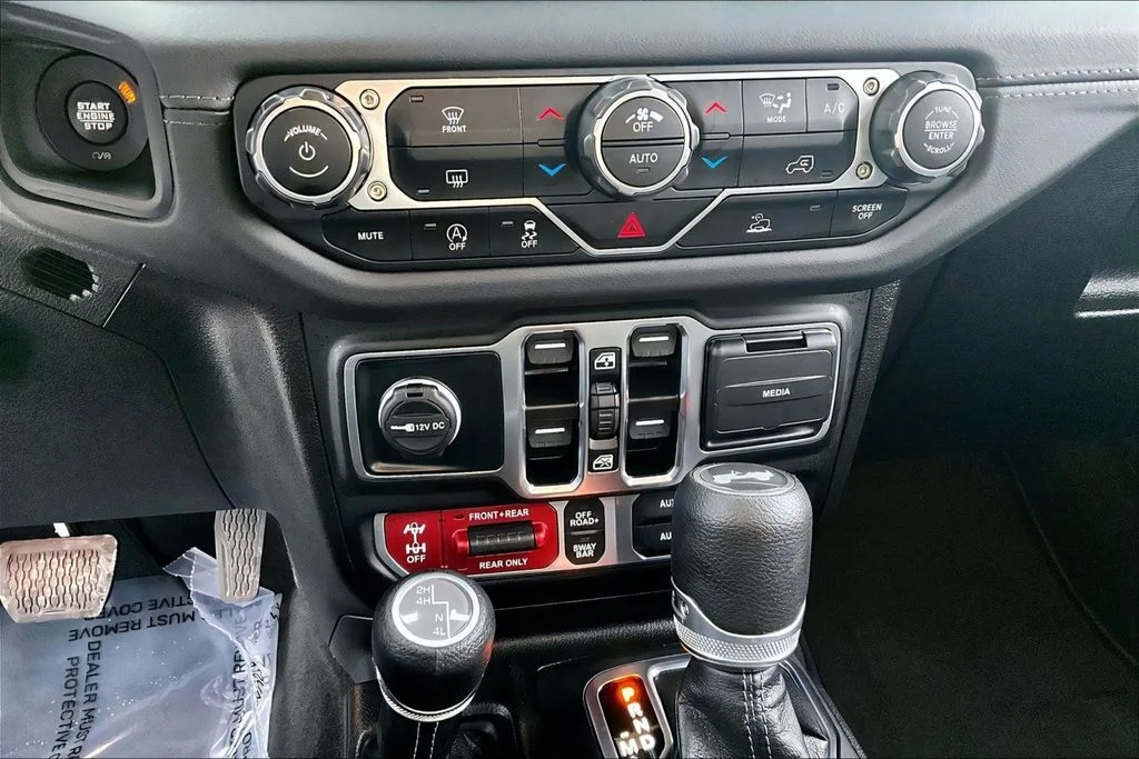 2025 Jeep Wrangler 4-Door Rubicon - Photo 28