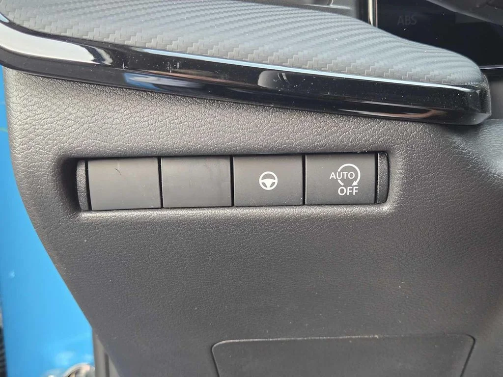 New 2026 Arctic Ice Blue Metallic / Super Black Two-tone Nissan SR image 23
