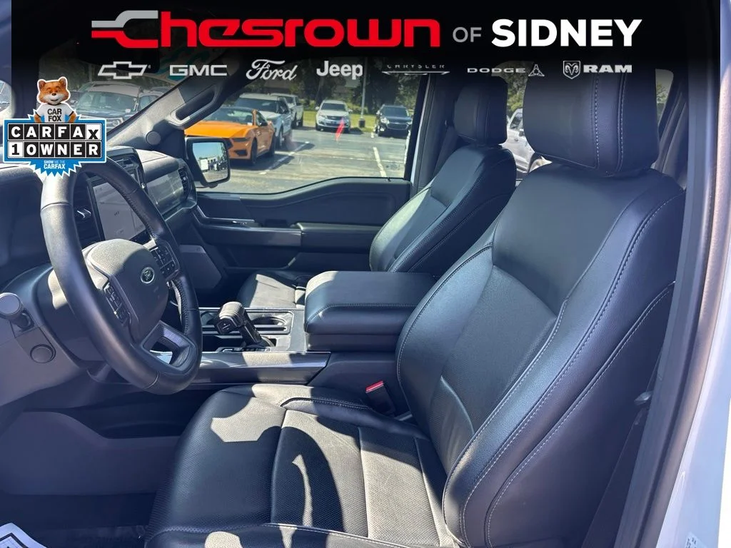 Used 2023 White Ford Lariat image 28