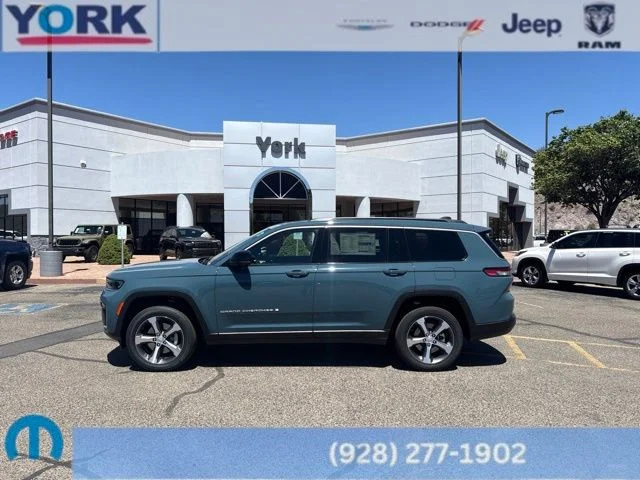 New 2026 Steel Blue Exterior Paint Jeep Limited image 1
