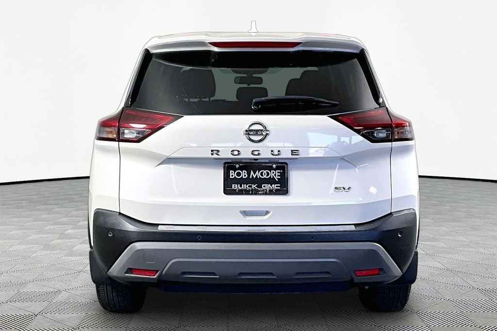 Certified Used 2021 White Nissan SV image 5