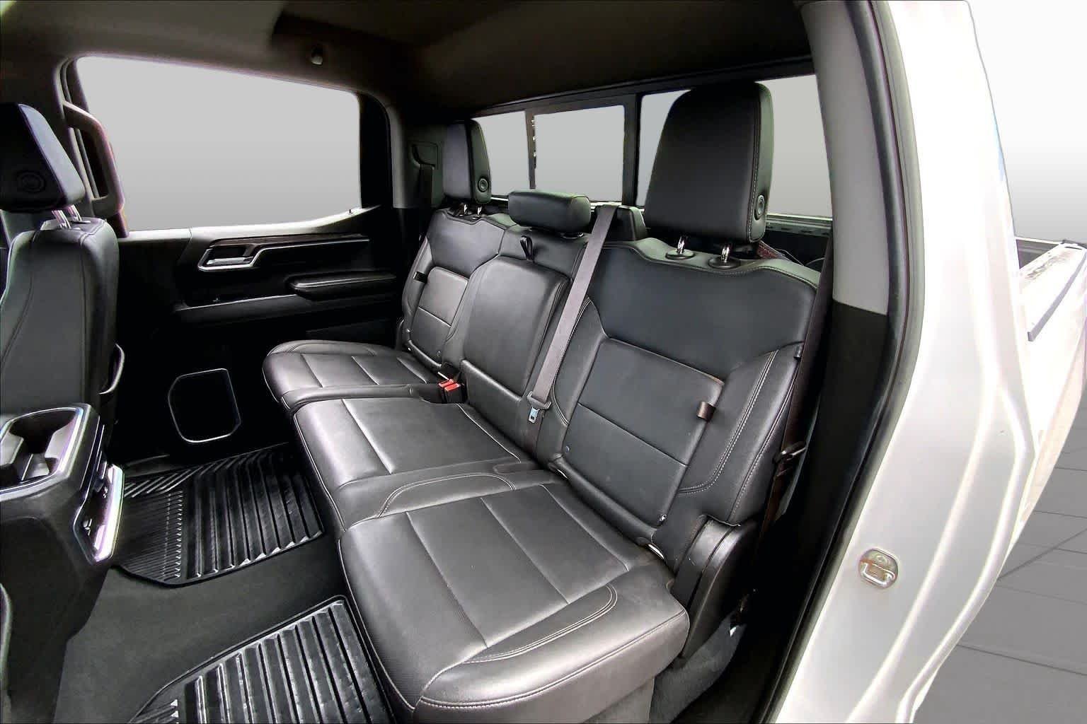 Used 2023 Iridescent Pearl Tricoat Chevrolet LTZ image 20