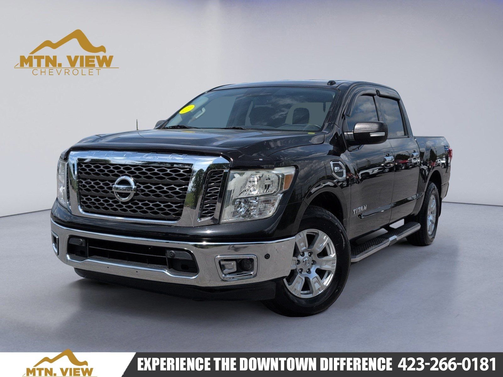 Black 2017 Nissan Titan SV Crew Cab Pickup Truck 4X2