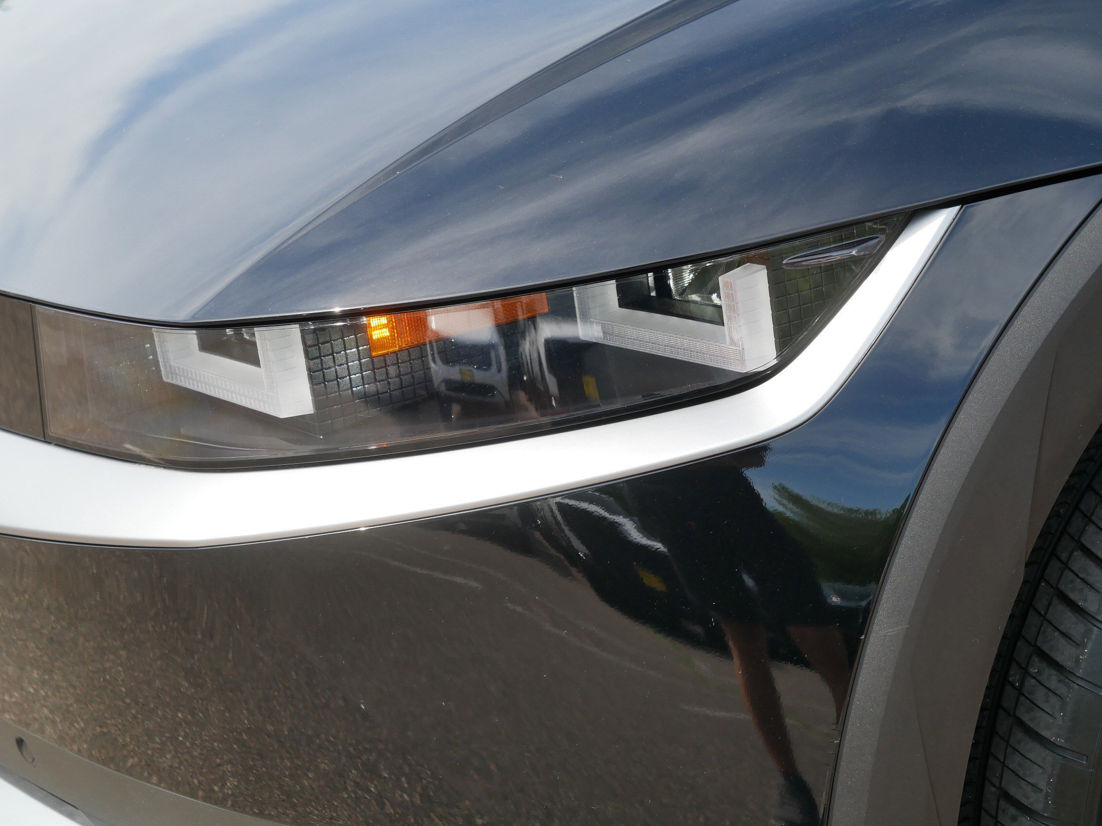 Used 2024 Abyss Black Hyundai SEL image 16