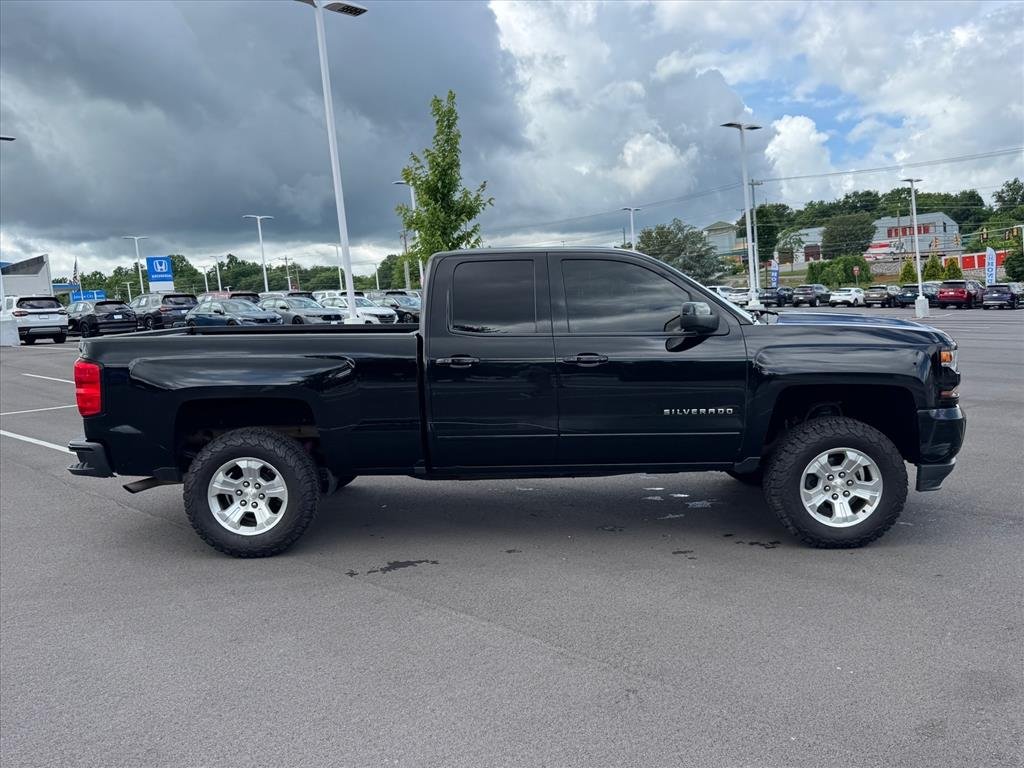 Used 2017 BLACK Chevrolet LT image 8