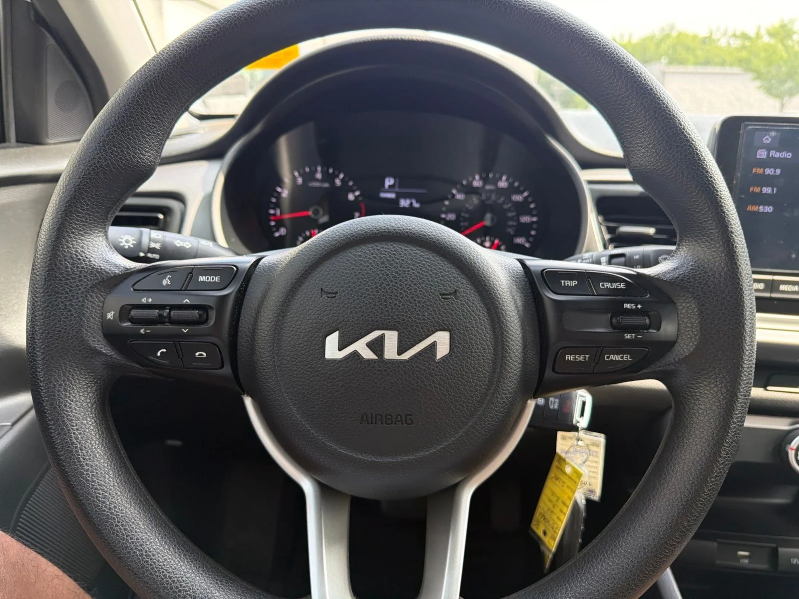 Used 2022 Silver Kia S image 18