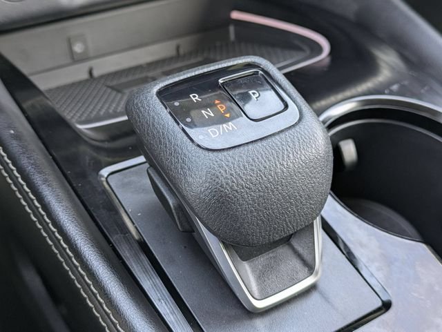 Used 2023 Pearl White Nissan Platinum image 18