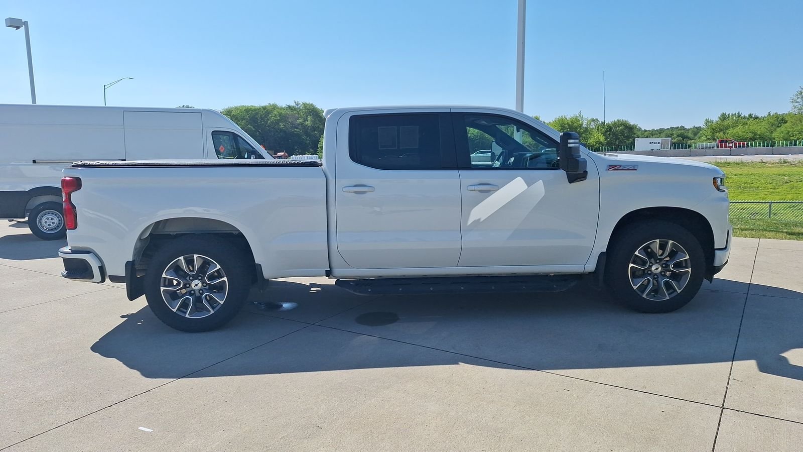 Used 2020  Chevrolet RST image 6