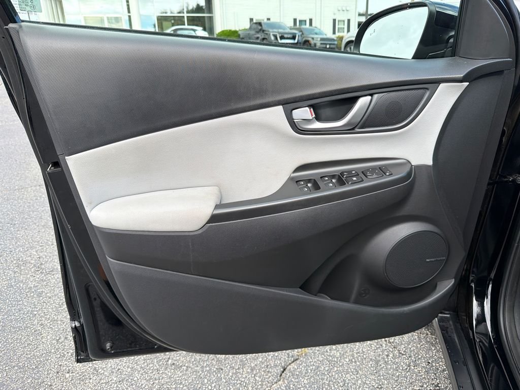 Certified Used 2023 Black Hyundai Limited image 10