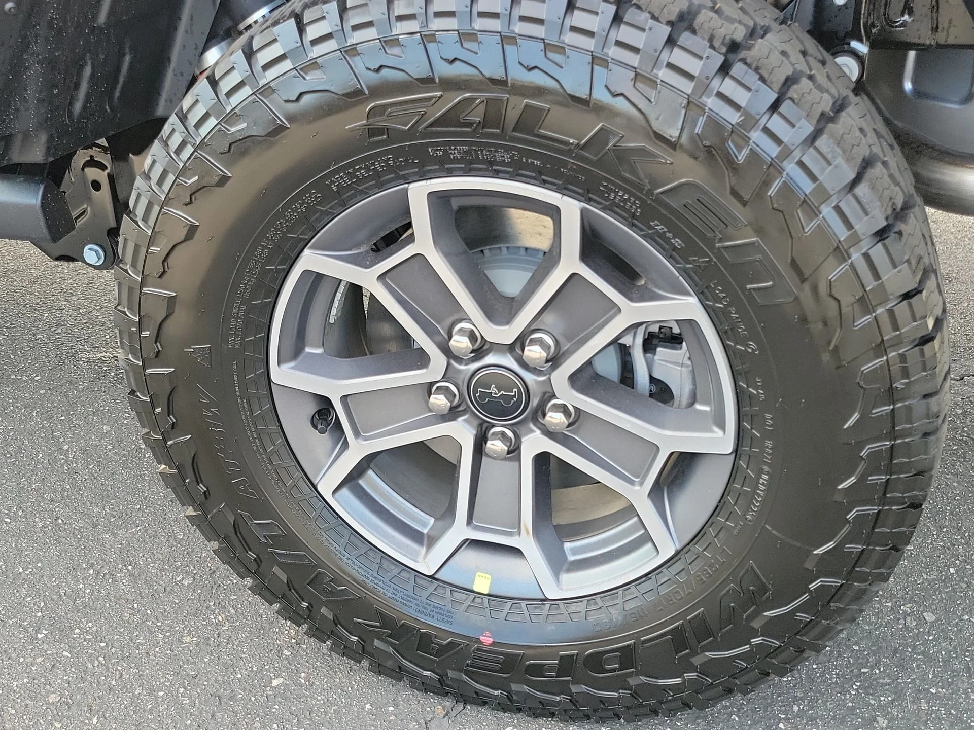 New 2026 Black Jeep Mojave image 22