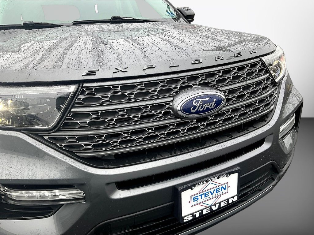 Used 2023 Gray Ford XLT image 25