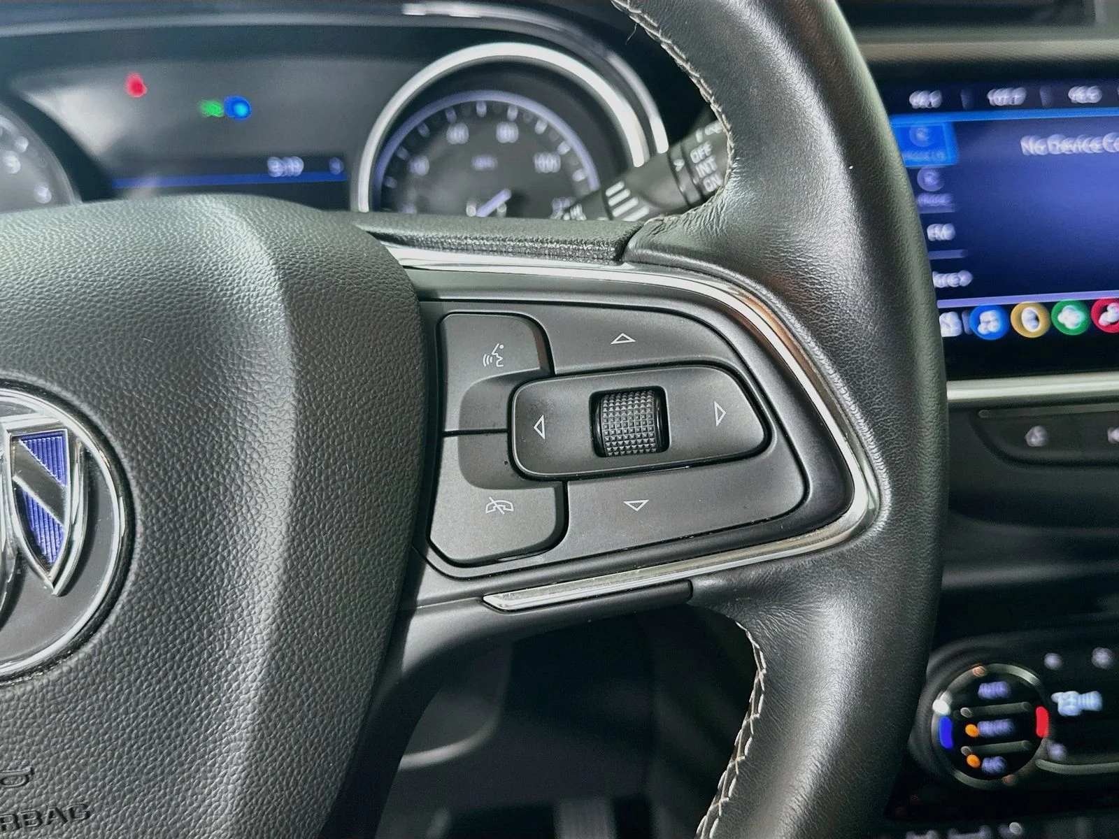 Used 2023 Red Buick  image 19
