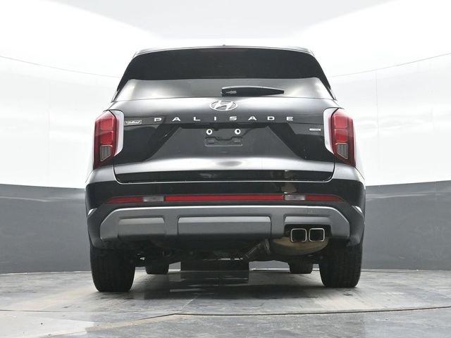 Used 2023 Black Hyundai Limited image 18