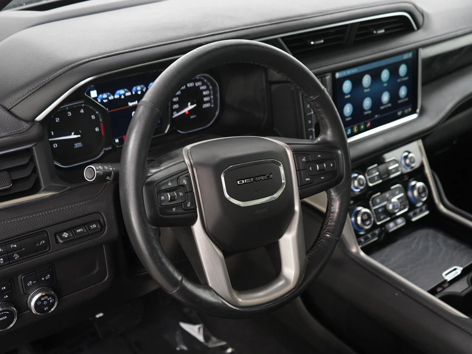 Used 2021 Black GMC Denali image 21