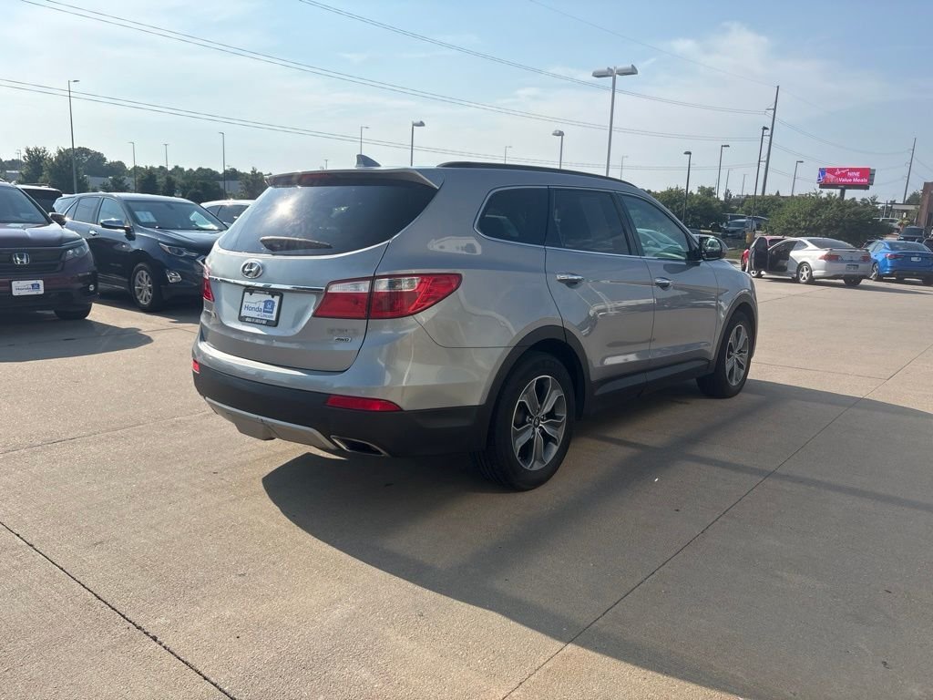Used 2016 Iron Frost Hyundai SE image 5
