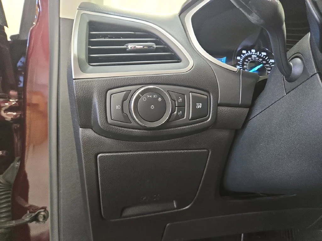 Certified Used 2020 Red Ford SEL image 23
