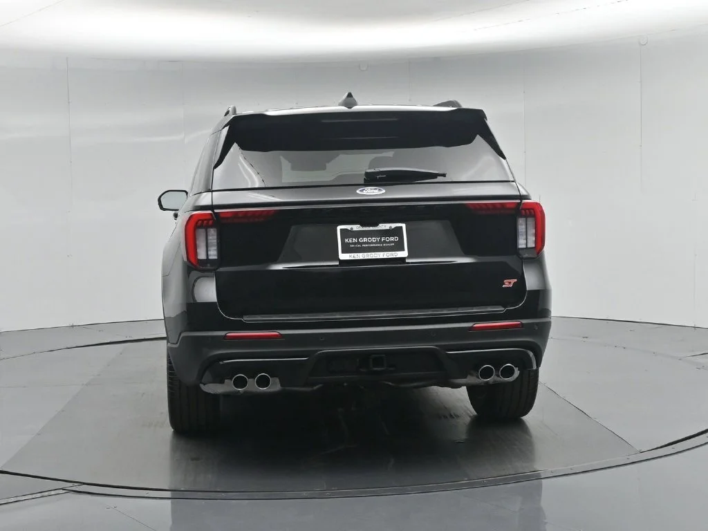 New 2026 Agate Black Metallic Ford ST image 29