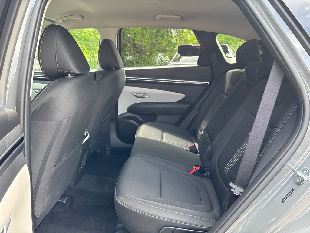 Used 2024 Gray Hyundai SEL image 29