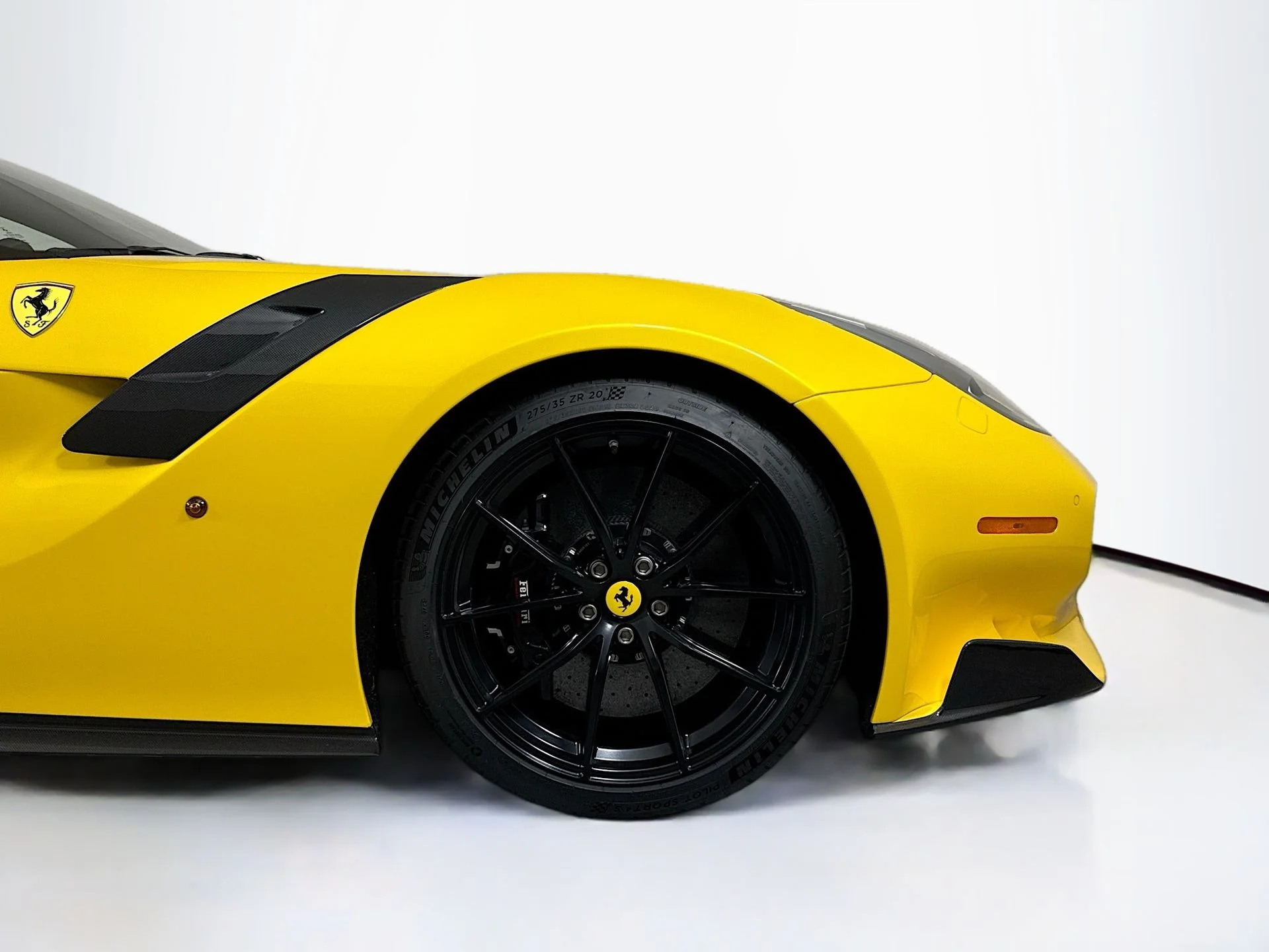 Certified Used 2017 Giallo Triplo Strato Ferrari Base image 26