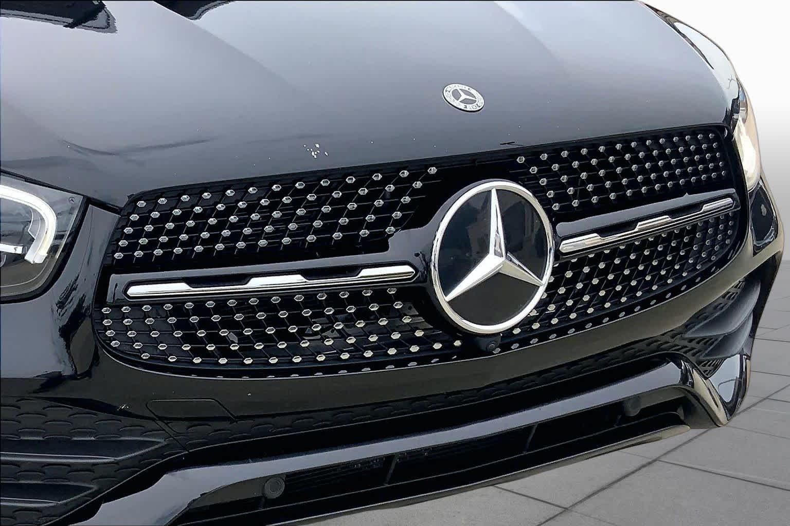 Certified Used 2022 Obsidian Black Metallic Mercedes-Benz GLC 300 image 27