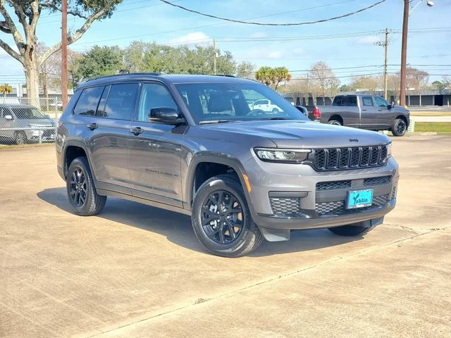 New 2025 Baltic Gray Metallic Clear-Coat Exterior Paint Jeep Altitude X image 28
