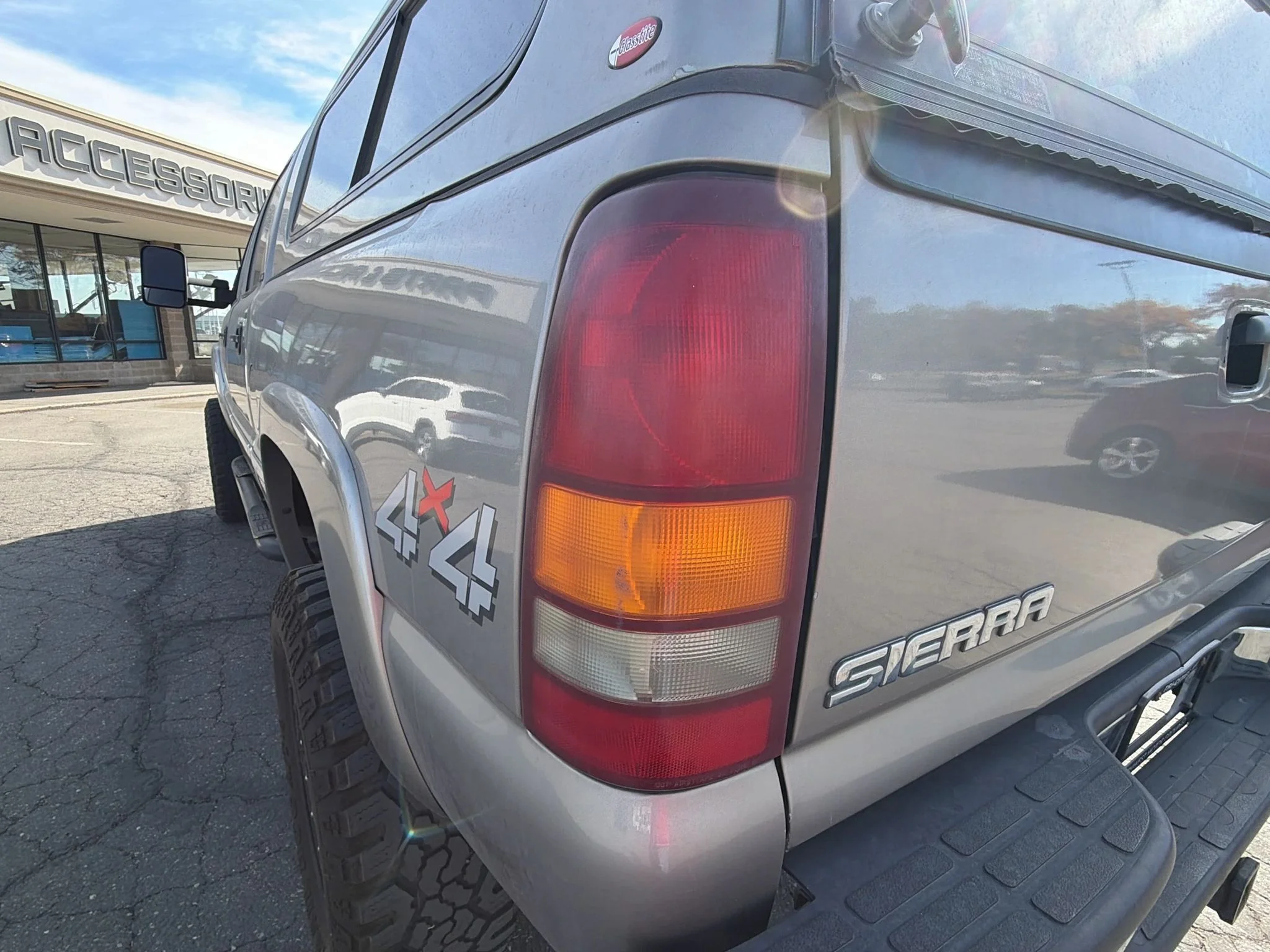 Used 2002 Gold GMC SLE image 13