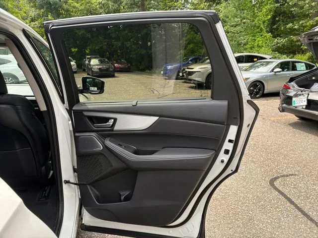 New 2026 Platinum White Pearl Acura Technology Package image 37