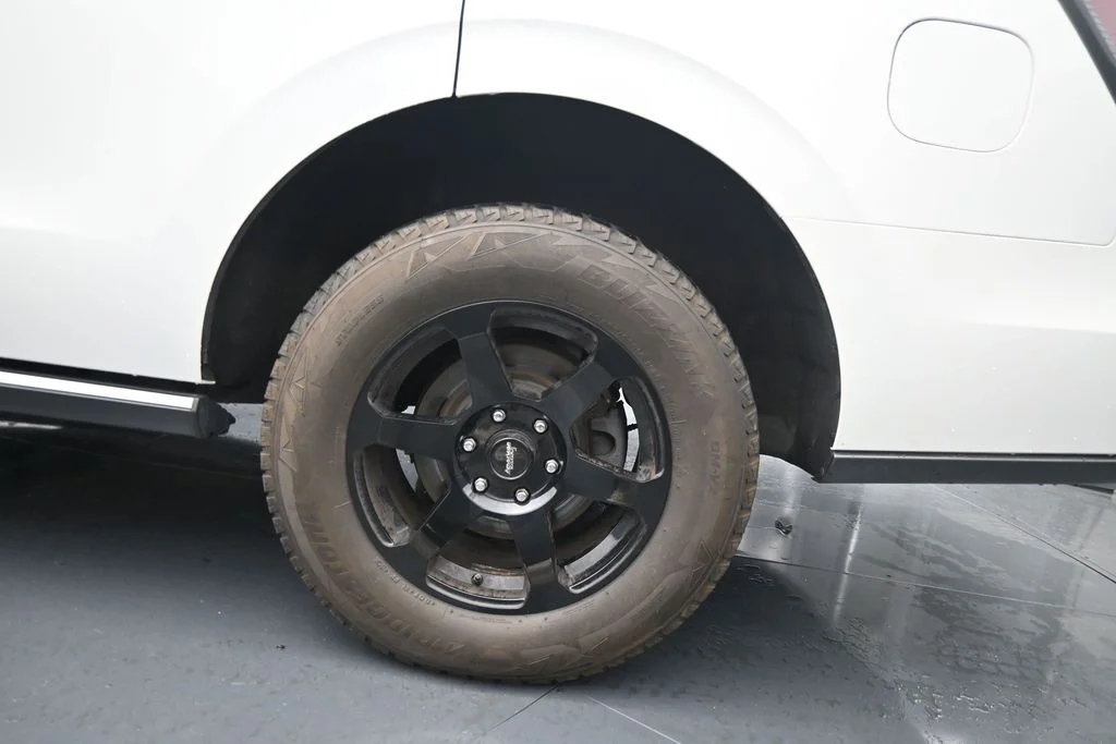 Used 2021 White Ford Limited image 12
