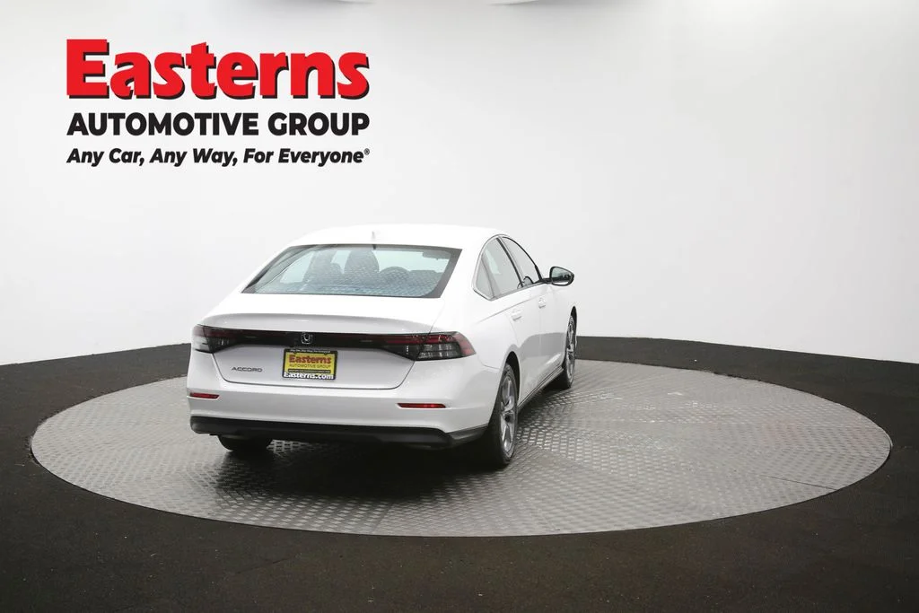 Used 2023 White Honda EX image 41
