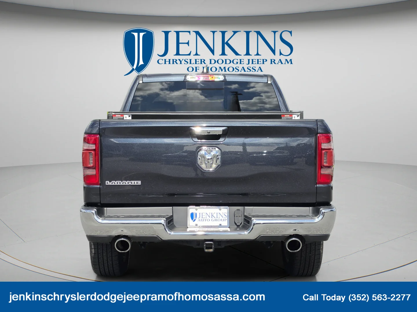 Used 2019 Maximum Steel Metallic Clearcoat Ram Laramie image 6