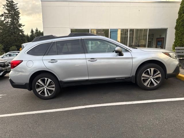 Used 2018 Ice Silver Metallic Subaru 2.5i image 5