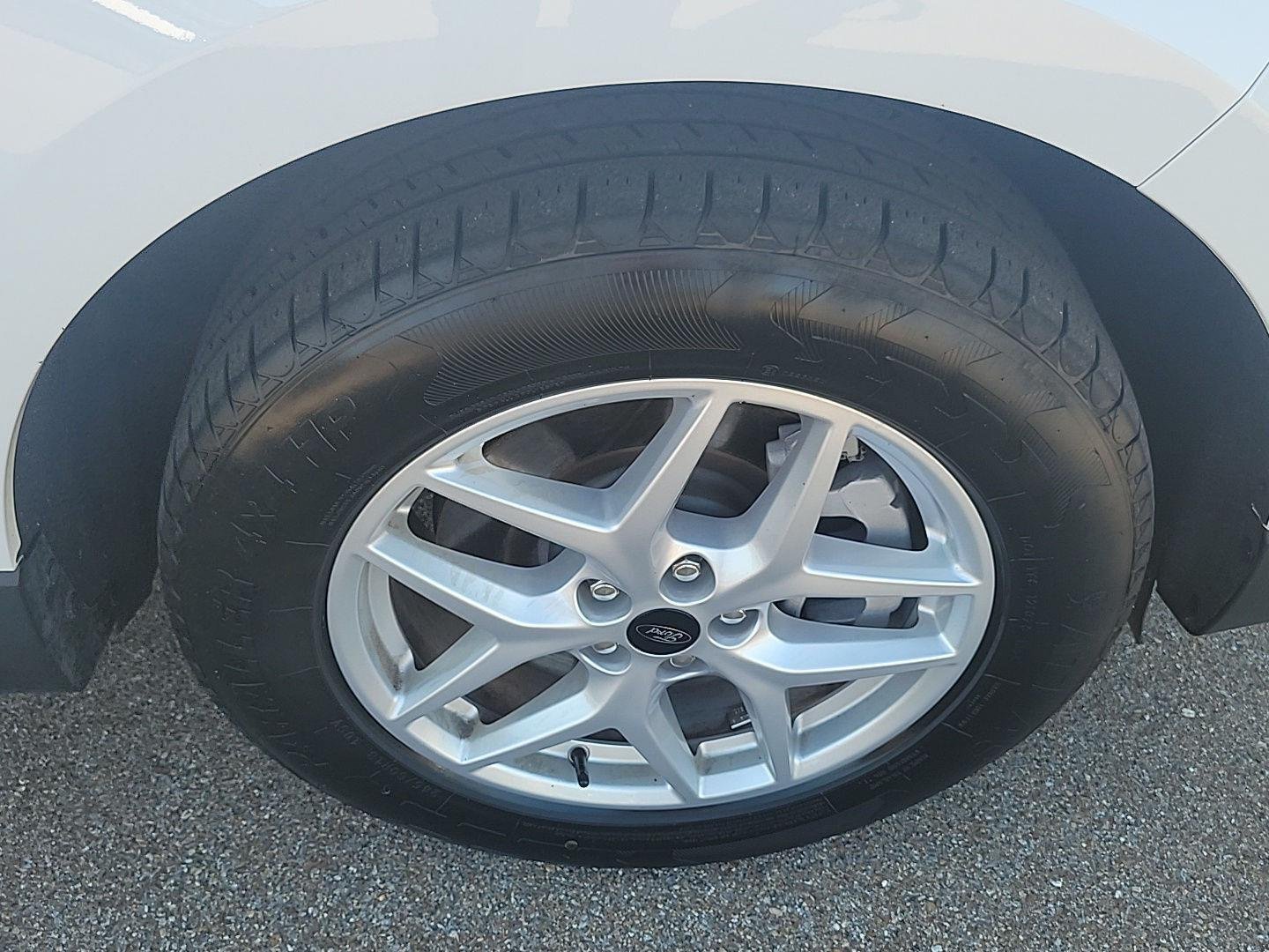 Used 2024 Oxford White Ford SEL image 19
