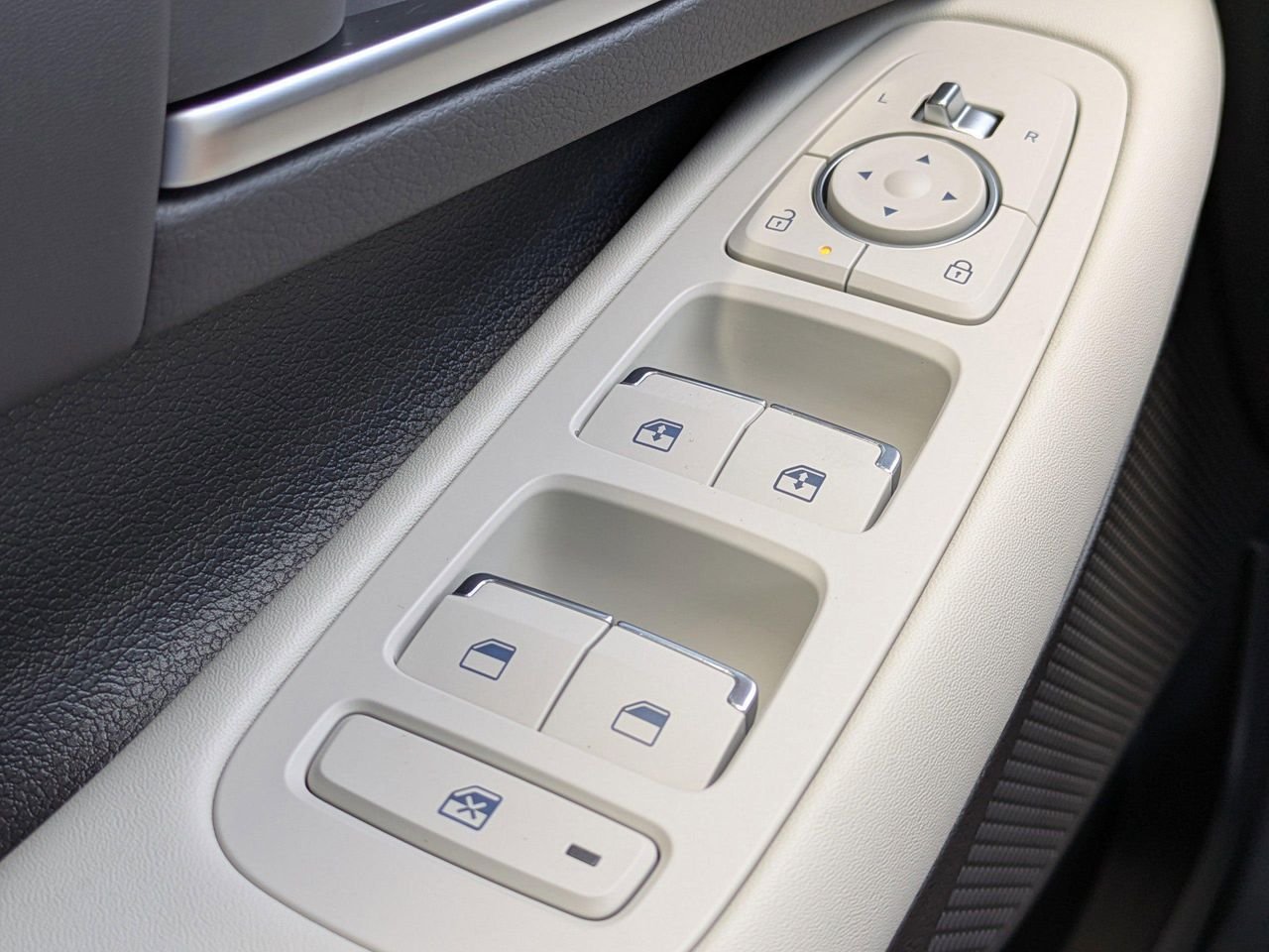 New 2026 Serenity White Hyundai SEL Sport image 48