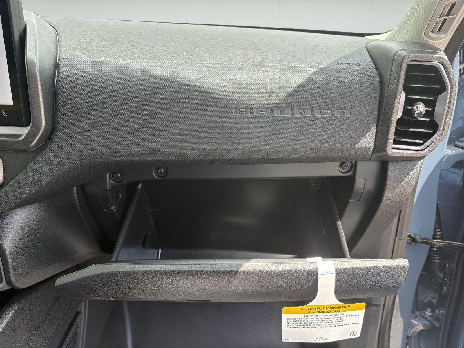 New 2026 Azure Gray Metallic Tri-Coat Ford Badlands image 15